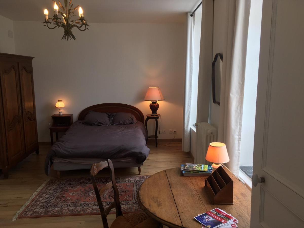 Chambre D'Hote Du Quai Rimbaud Charleville-Mezieres Exterior photo